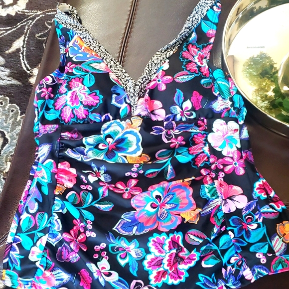 24th & Ocean nwot bathing top - Picture 1 of 7